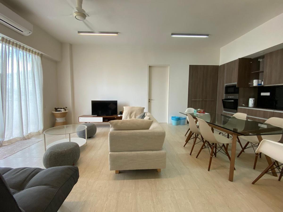 By The Sea@ Cozy Beachfront Home Batu Ferringhi Extérieur photo