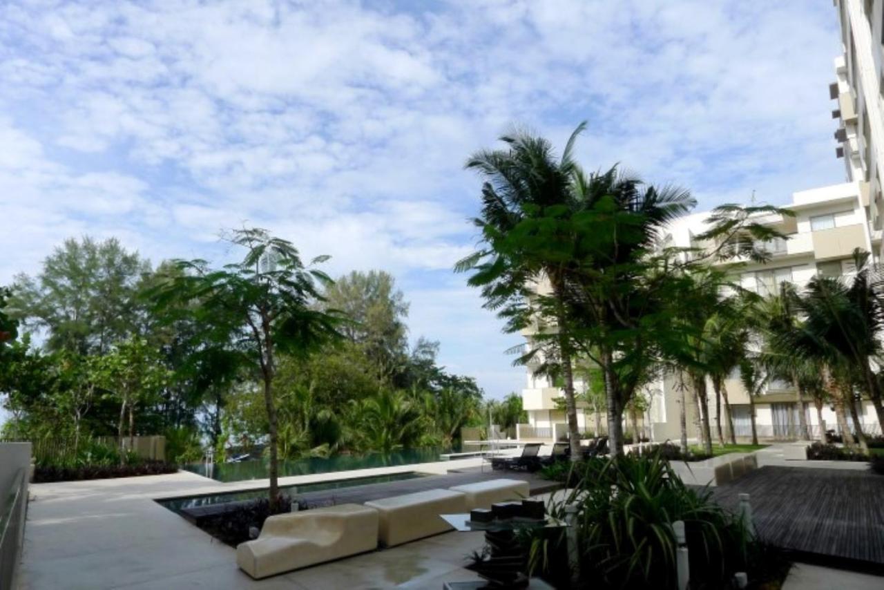 By The Sea@ Cozy Beachfront Home Batu Ferringhi Extérieur photo