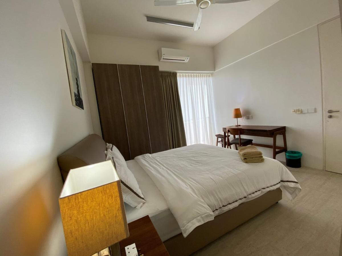 By The Sea@ Cozy Beachfront Home Batu Ferringhi Extérieur photo
